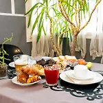 Volta Hotel 3*