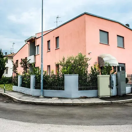 Volta Hotel 3*